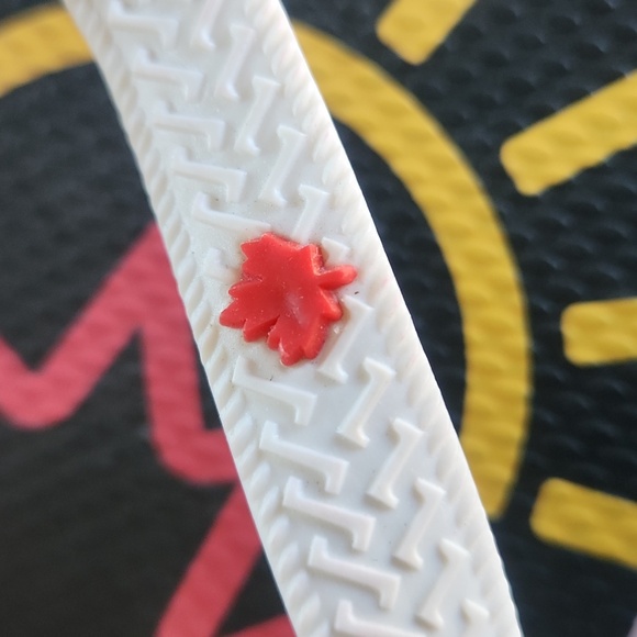 Hudson's Bay HBC Canada Summer Flip-Flops NWOT ☀️ - Picture 7 of 8